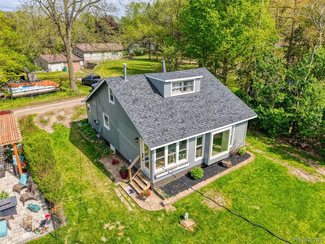 7490 Noahs Landing, Dexter Township, MI 48137
