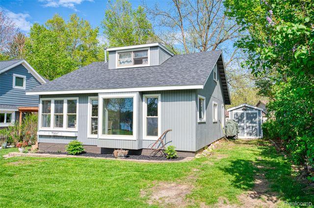 7490 Noahs Landing, Dexter Township, MI 48137