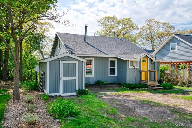 7490 Noahs Landing, Dexter Township, MI 48137