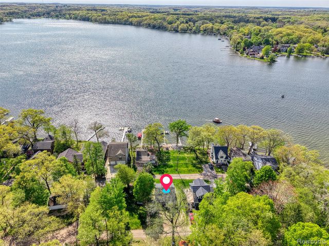 7490 Noahs Landing, Dexter Township, MI 48137