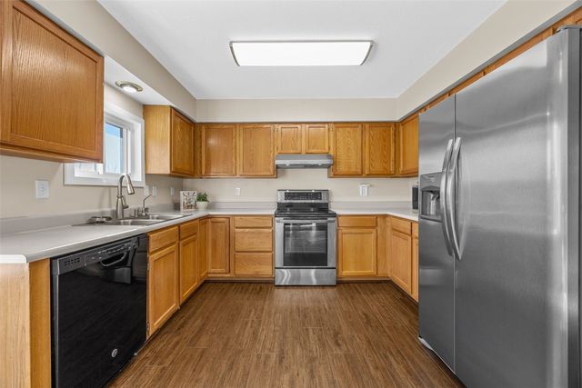 3295 5th Street, Marion, IA 52302