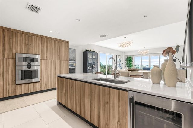 1020 SUNSET POINT ROAD 303, Clearwater, FL 33755