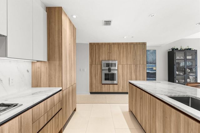 1020 SUNSET POINT ROAD 303, Clearwater, FL 33755