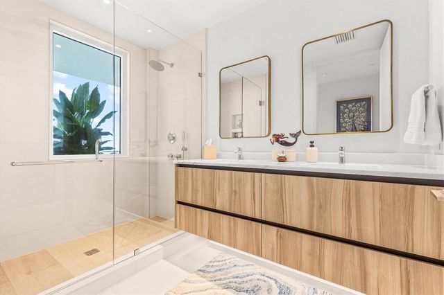 1020 SUNSET POINT ROAD 303, Clearwater, FL 33755