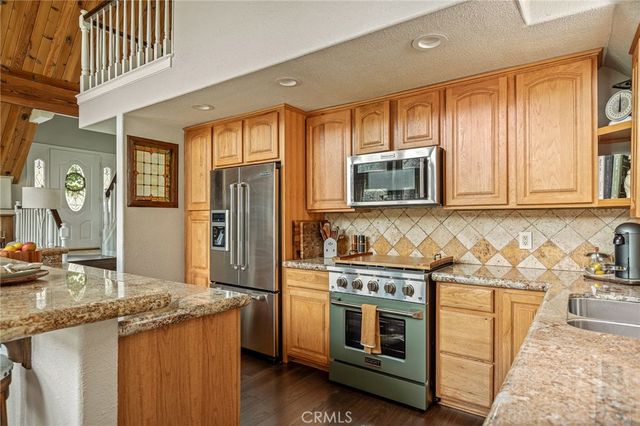 128 Brentwood Drive, Lake Arrowhead, CA 92352