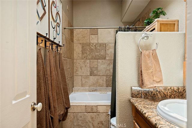 128 Brentwood Drive, Lake Arrowhead, CA 92352