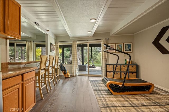 128 Brentwood Drive, Lake Arrowhead, CA 92352