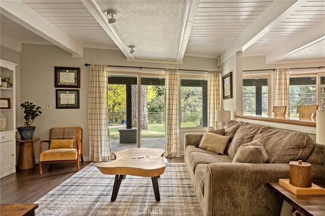 128 Brentwood Drive, Lake Arrowhead, CA 92352