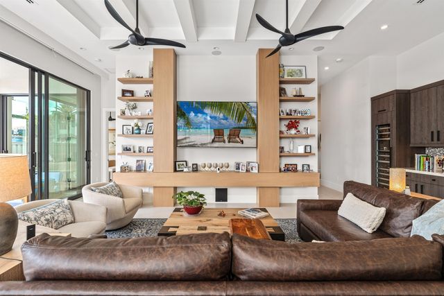 2880 NE 35th Street, Lighthouse Point, FL 33064