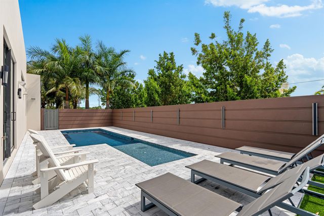 2880 NE 35th Street, Lighthouse Point, FL 33064