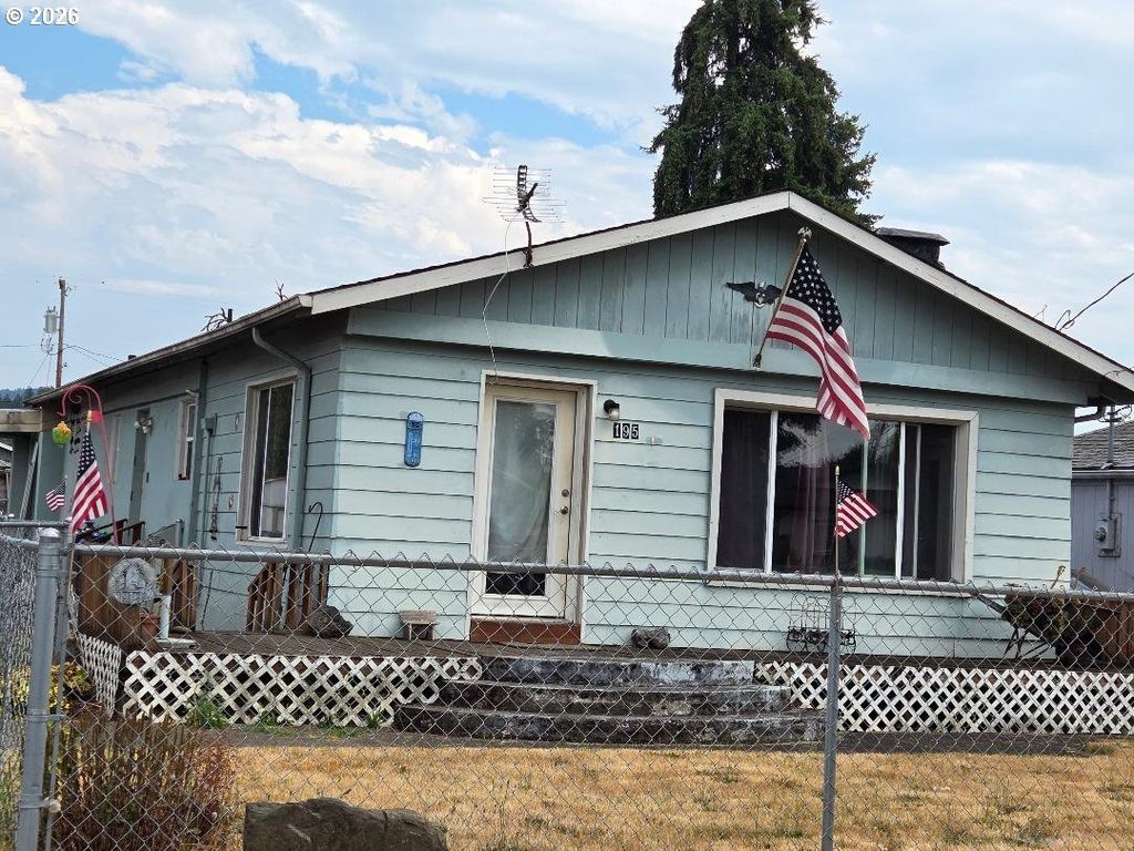 195 S 51ST St, Springfield, OR 97478