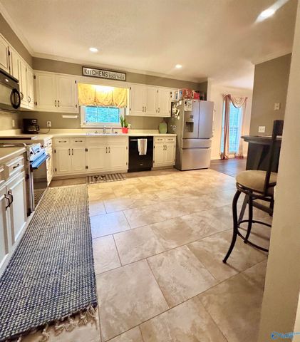 910 Brentwood Drive, Cullman, AL 35055