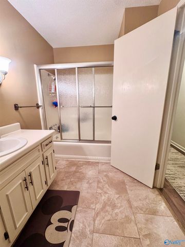 910 Brentwood Drive, Cullman, AL 35055
