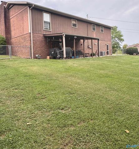 910 Brentwood Drive, Cullman, AL 35055