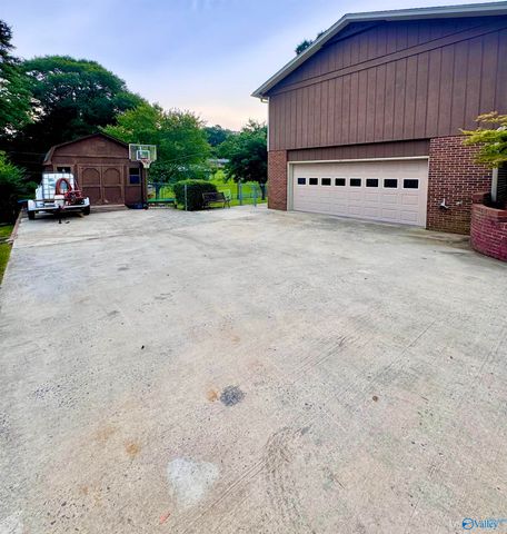 910 Brentwood Drive, Cullman, AL 35055