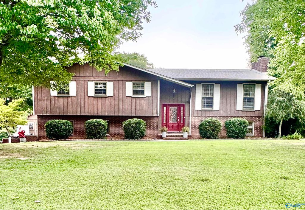 910 Brentwood Drive, Cullman, AL 35055