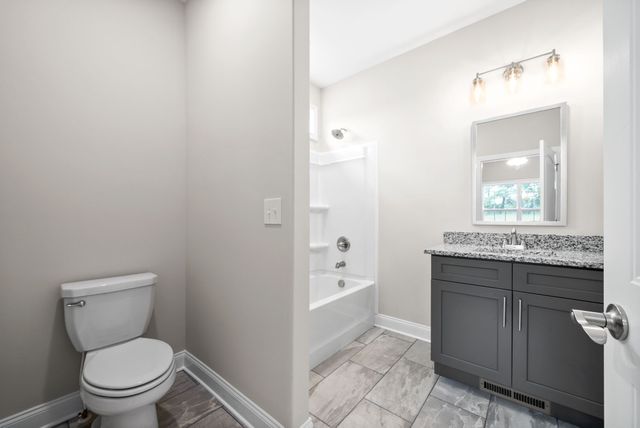 1190 Gardenia Ln, Clarksville, TN 37043