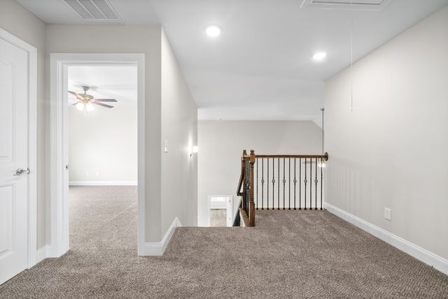 1190 Gardenia Ln, Clarksville, TN 37043