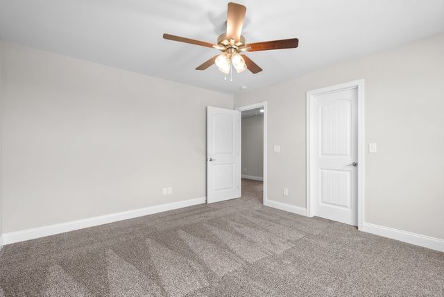 1190 Gardenia Ln, Clarksville, TN 37043