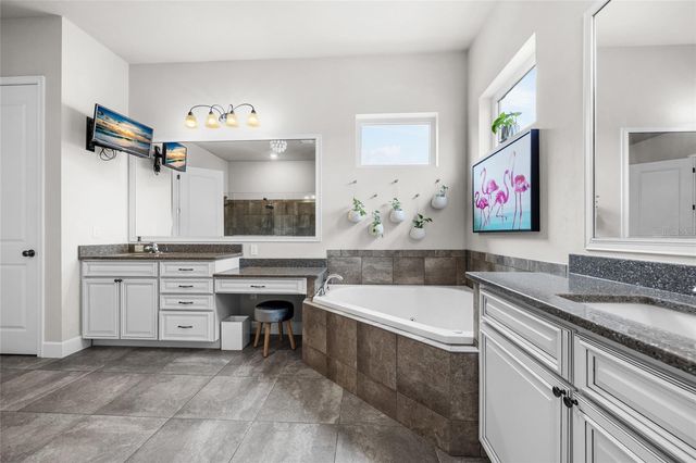 1084 NW 134TH WAY, Newberry, FL 32669