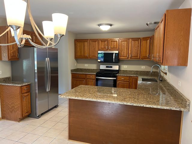 2207 N Gabriel Avenue, Zion, IL 60099