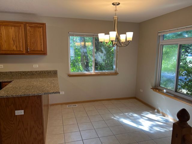 2207 N Gabriel Avenue, Zion, IL 60099