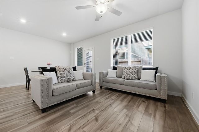 635 Salt Marsh Trail, Kemah, TX 77565