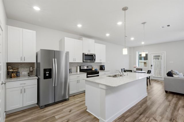 635 Salt Marsh Trail, Kemah, TX 77565