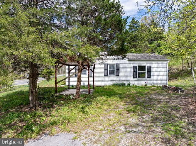 10635 CRYSTAL FALLS DR, Hagerstown, MD 21742