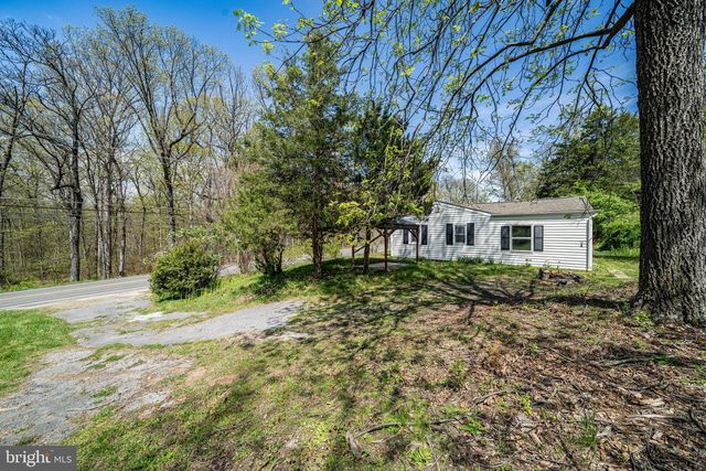 10635 CRYSTAL FALLS DR, Hagerstown, MD 21742