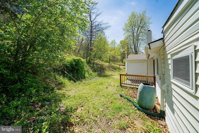 10635 CRYSTAL FALLS DR, Hagerstown, MD 21742