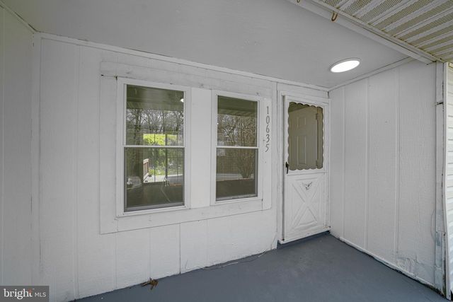 10635 CRYSTAL FALLS DR, Hagerstown, MD 21742