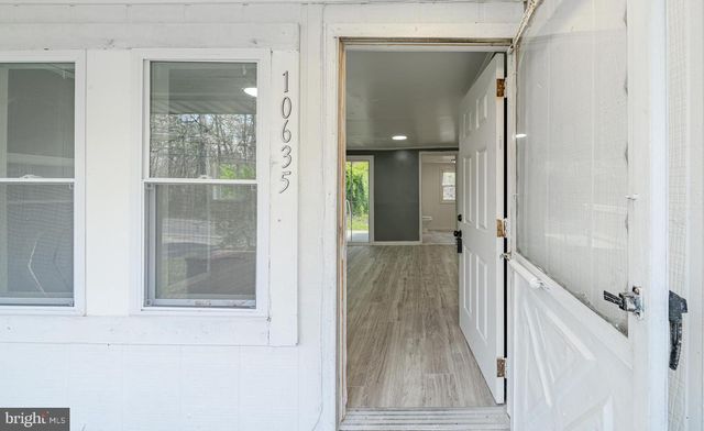 10635 CRYSTAL FALLS DR, Hagerstown, MD 21742