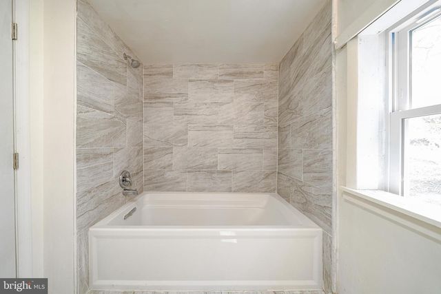 10635 CRYSTAL FALLS DR, Hagerstown, MD 21742