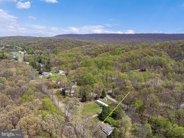 10635 CRYSTAL FALLS DR, Hagerstown, MD 21742