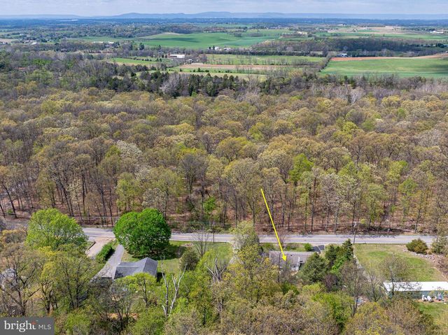 10635 CRYSTAL FALLS DR, Hagerstown, MD 21742