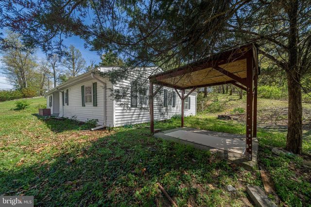 10635 CRYSTAL FALLS DR, Hagerstown, MD 21742