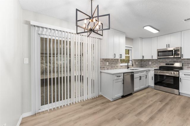 4201 NW 14TH PLACE, Gainesville, FL 32605
