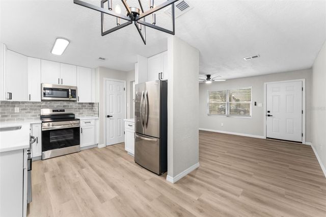 4201 NW 14TH PLACE, Gainesville, FL 32605