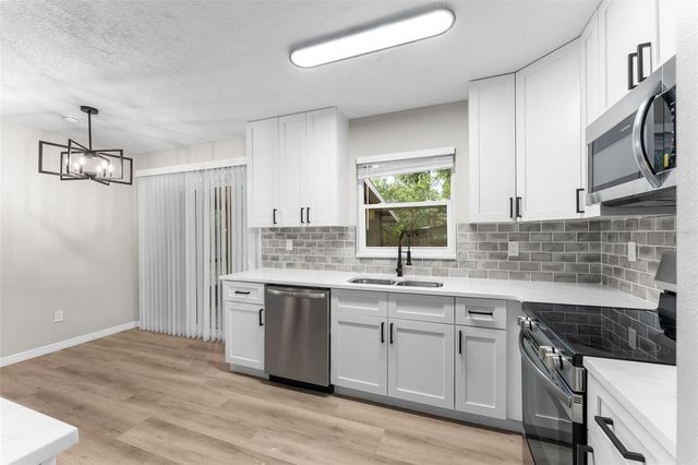 4201 NW 14TH PLACE, Gainesville, FL 32605