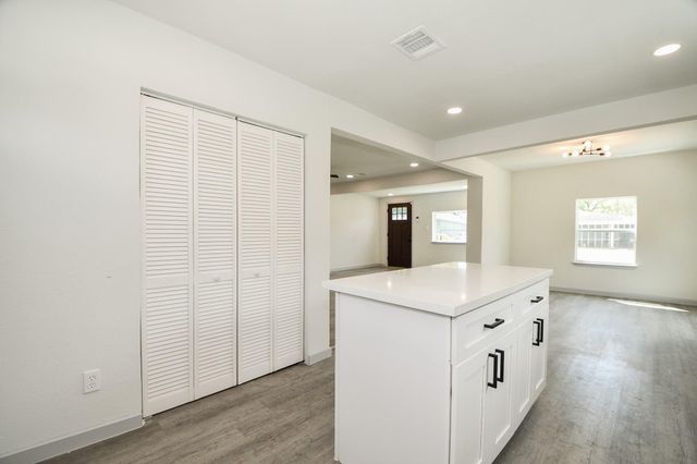 4507 Kingsbury Street, Houston, TX 77021