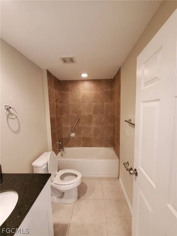 4701 SE 4th PL, Cape Coral, FL 33904