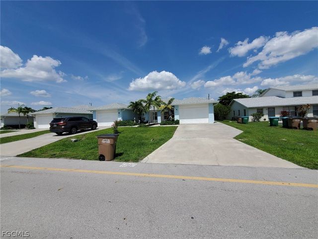4701 SE 4th PL, Cape Coral, FL 33904