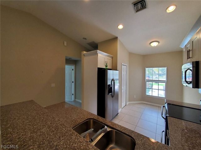 4701 SE 4th PL, Cape Coral, FL 33904