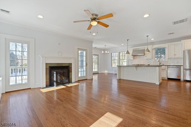 553 Parkview Ave, Westfield Town, NJ 07090