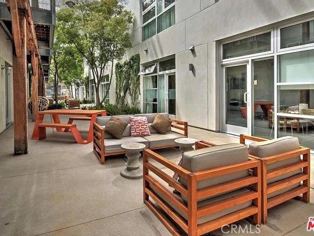 530 S Hewitt 146, Los Angeles, CA 90013