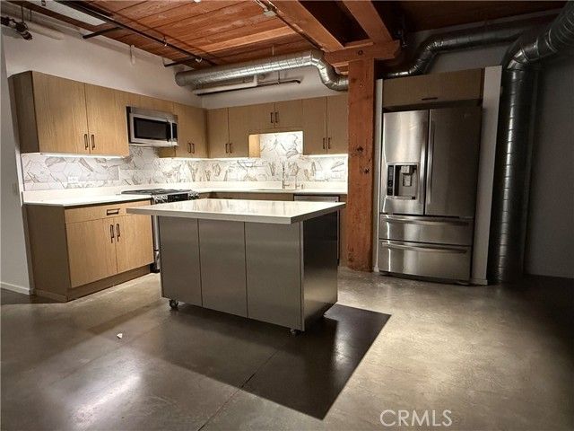 530 S Hewitt 146, Los Angeles, CA 90013