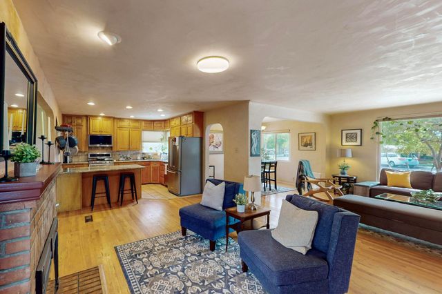 1017 PAMPAS Drive SE, Albuquerque, NM 87108