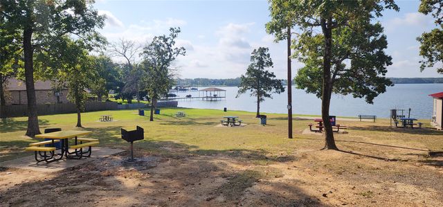 14029 Sitting Bull Drive, Log Cabin, TX 75148