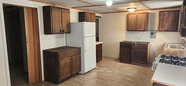 14029 Sitting Bull Drive, Log Cabin, TX 75148